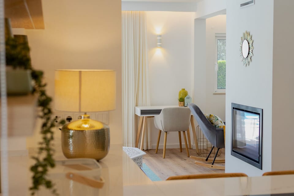 Modern home office with fireplace feature — Villa Juliet, holiday villa in Loulé