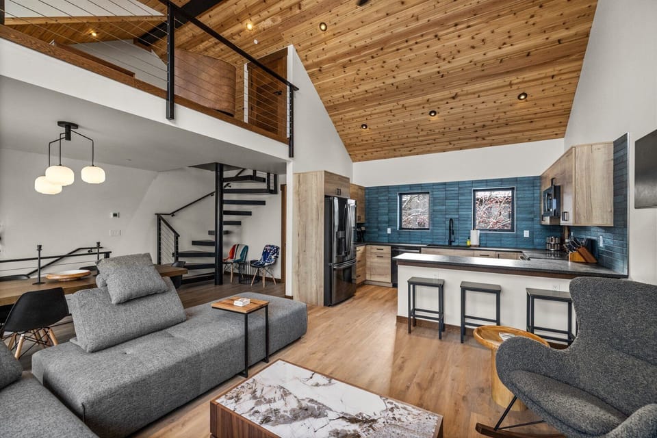 Open-concept Living Area | Upper Level