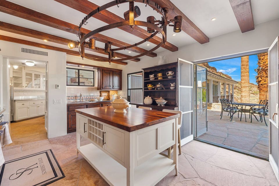 Dual-room kitchen