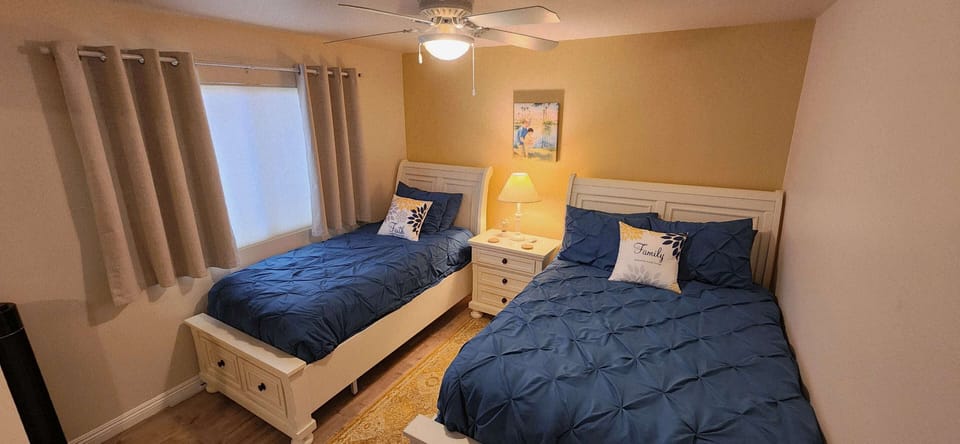 3rd bedroom with full and twin beds
