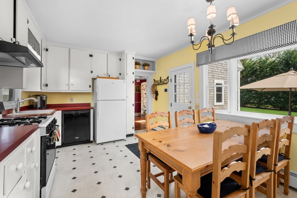 Well-equipped kitchen featuring with dining area