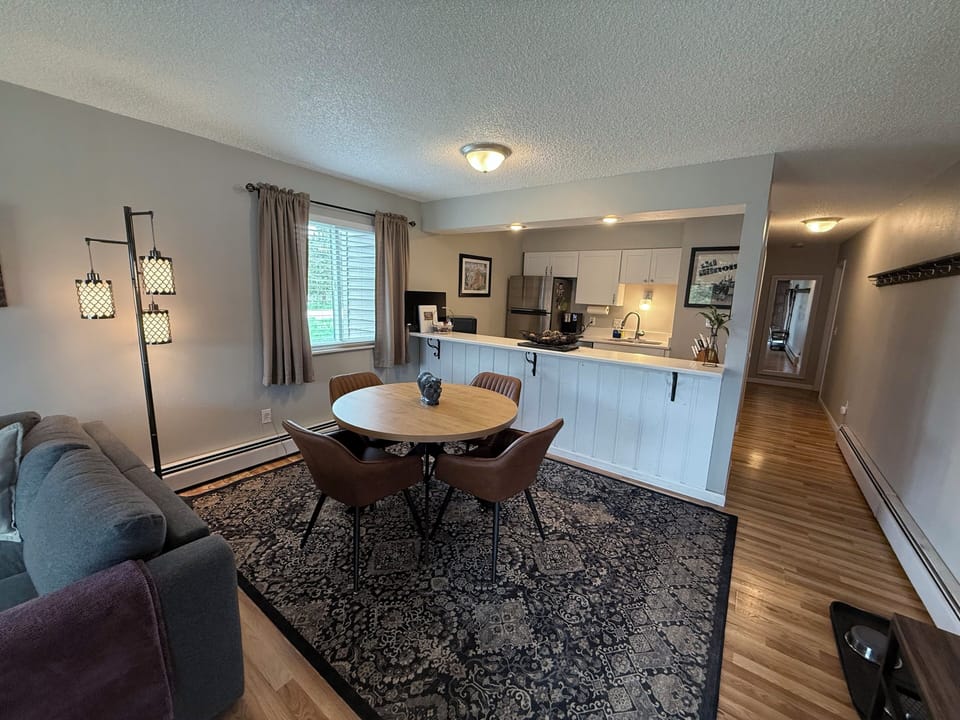 Open concept view into the kitchen. Great for entertaining and cooking.
