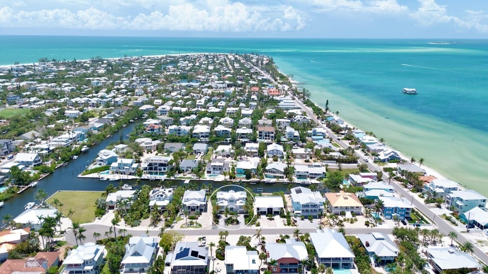 The Curated Palm by Anna Maria Island Accommodations