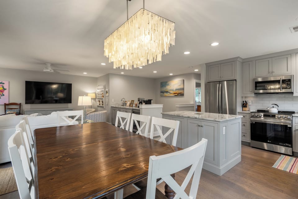 Dining space off of kitchen.