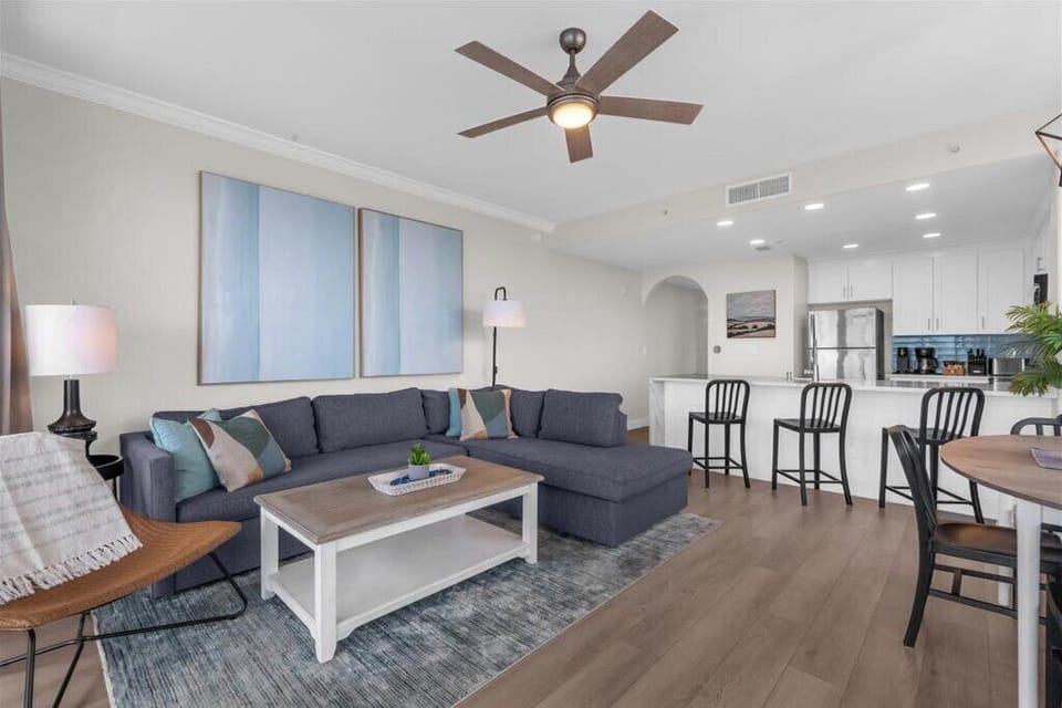 Living room, kitchen and dining area.