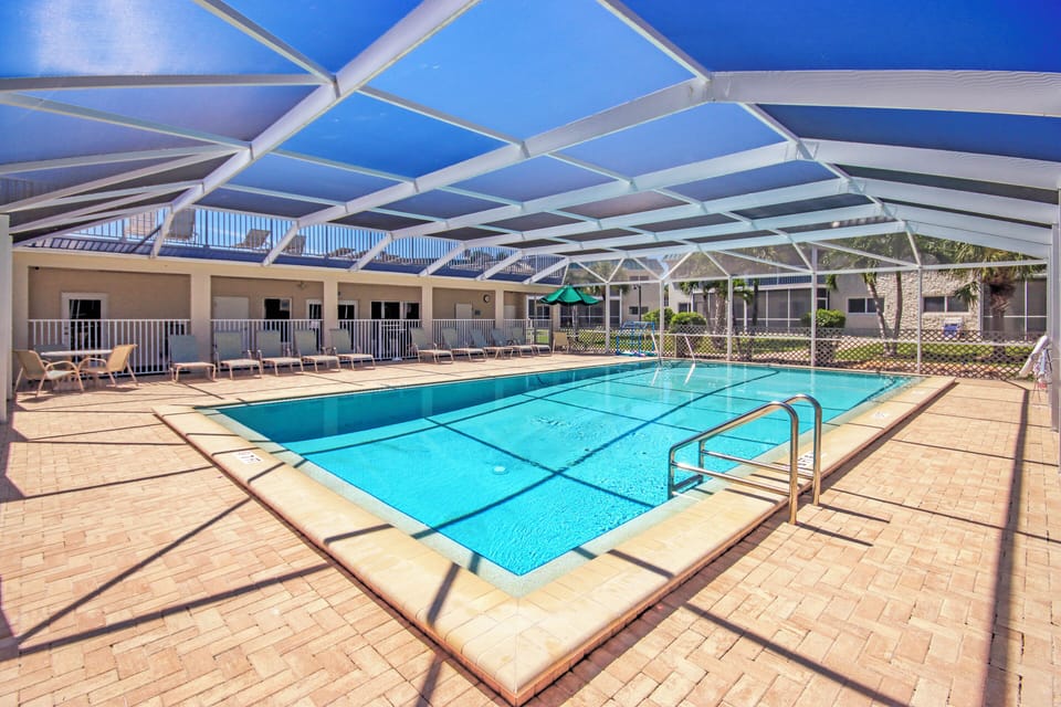 Screened Pool