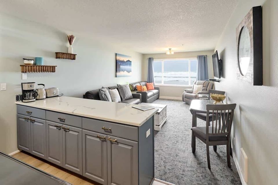This second floor suite sleeps up to six