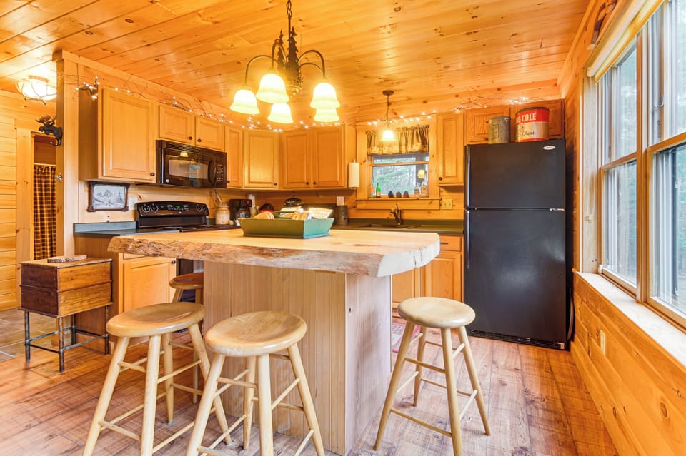 Kitchen | Keurig | Blender | Toaster | 1st Floor