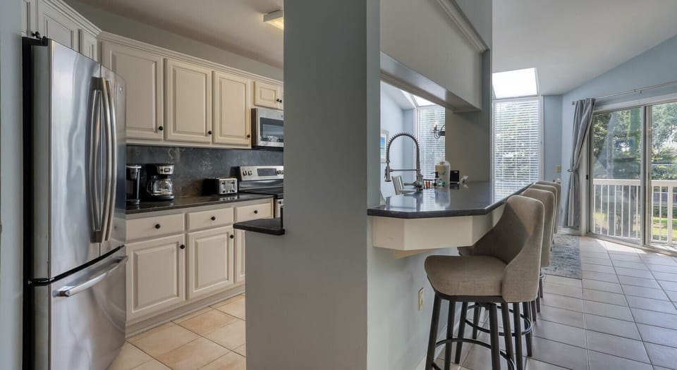 Grab & Go or Sit & Sip – Your Morning Perch Awaits