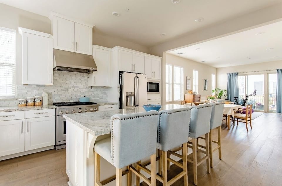 Kitchen bar
