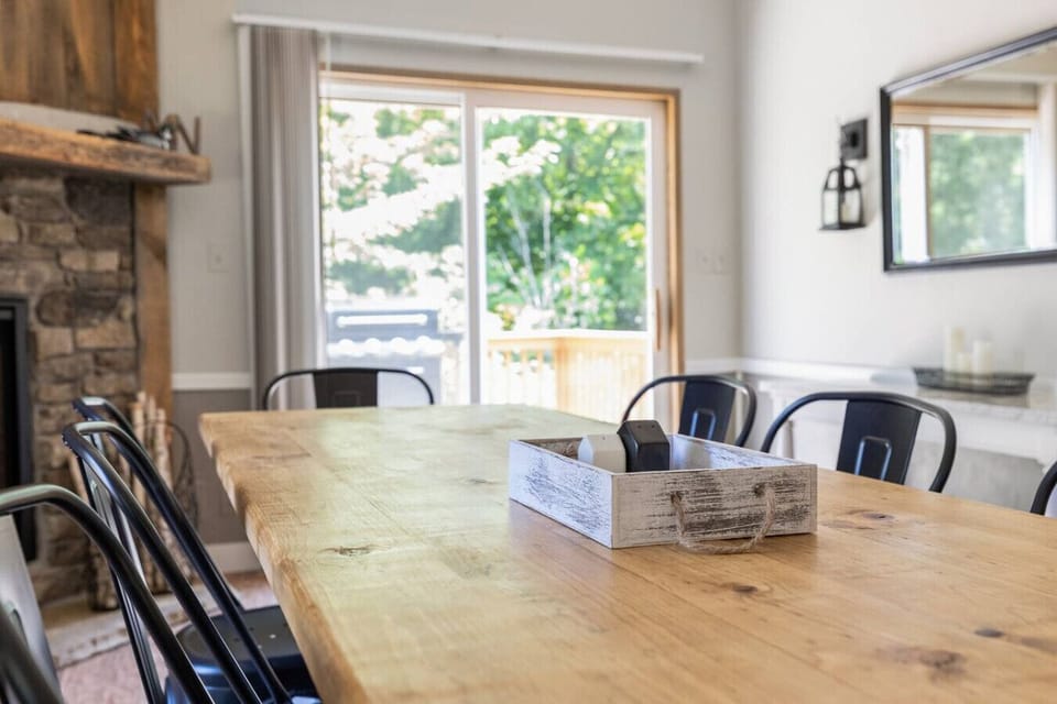 Dining Room 4