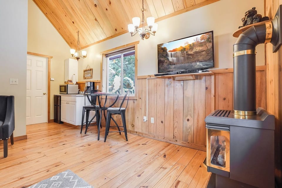 Dining/ Kitchen Area