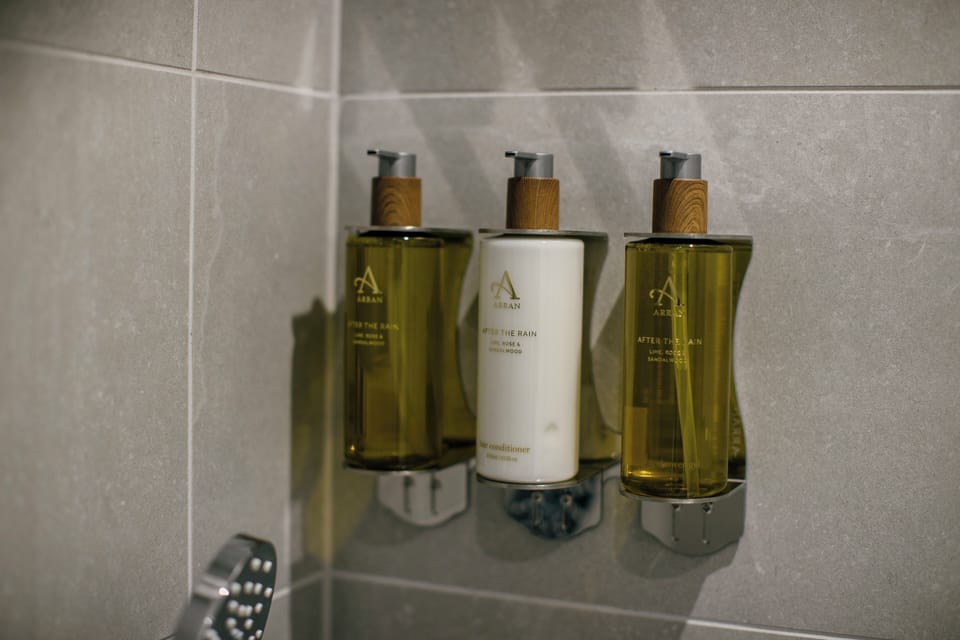Bathroom amenities