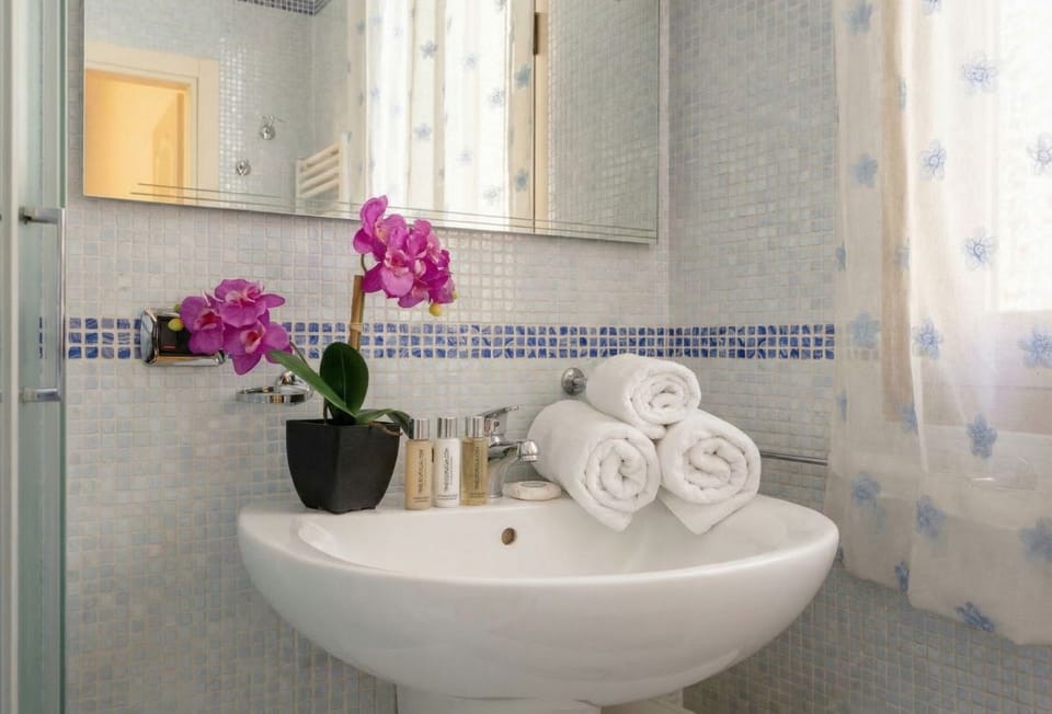 Carlotta - Italian Living Apartment in Bari