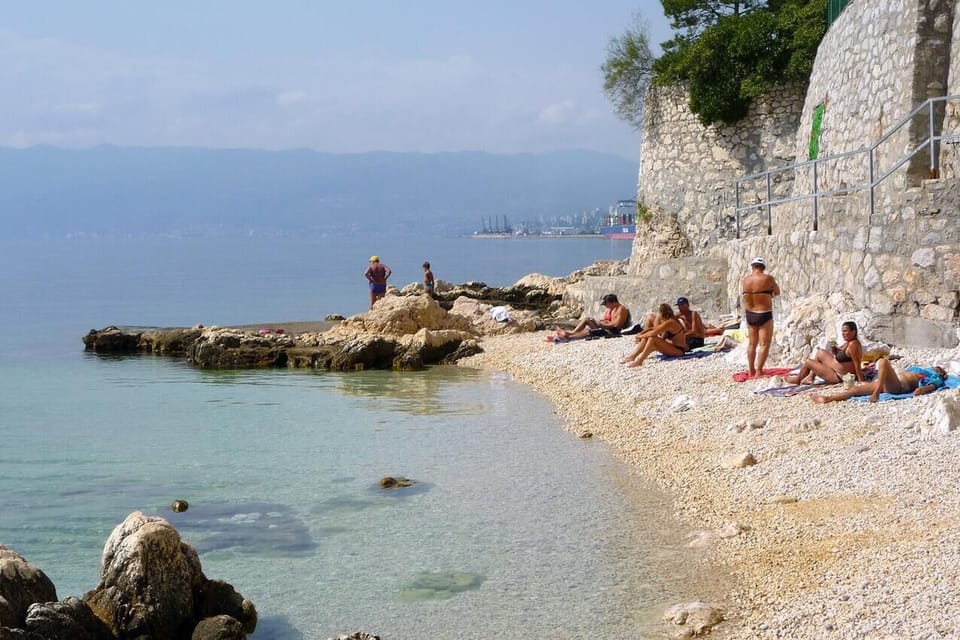 Nearby beaches