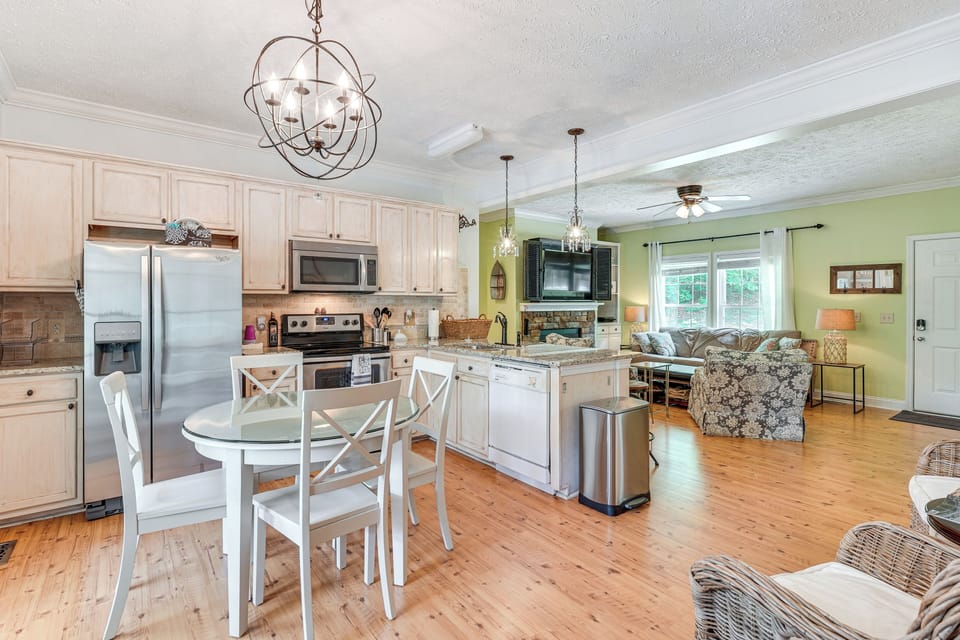 Kitchen & Dining Area | Keurig & Drip Coffee Makers | Cooking Basics