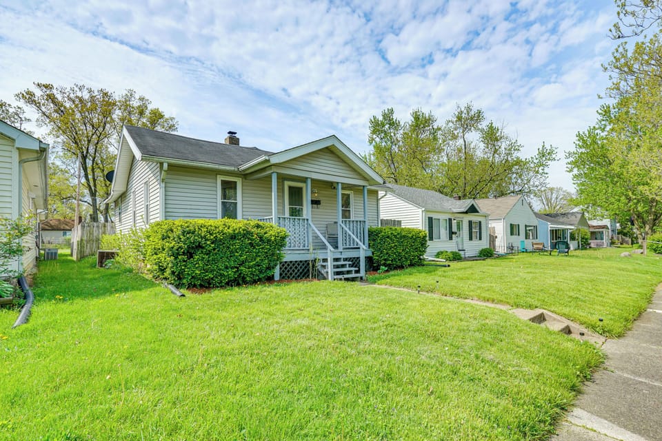 Fort Wayne Vacation Rental | 2BR | 1BA | Steps to Enter | 926 Sq Ft