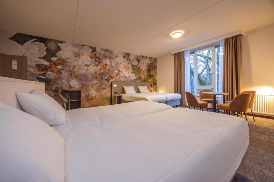Comfortable Unit with 4 Twin beds