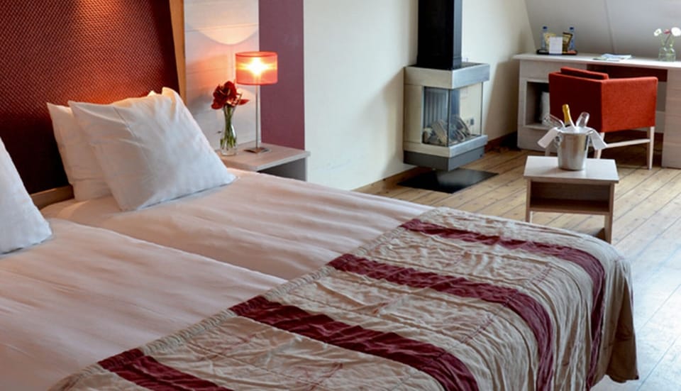 Unit with Two Twin size beds