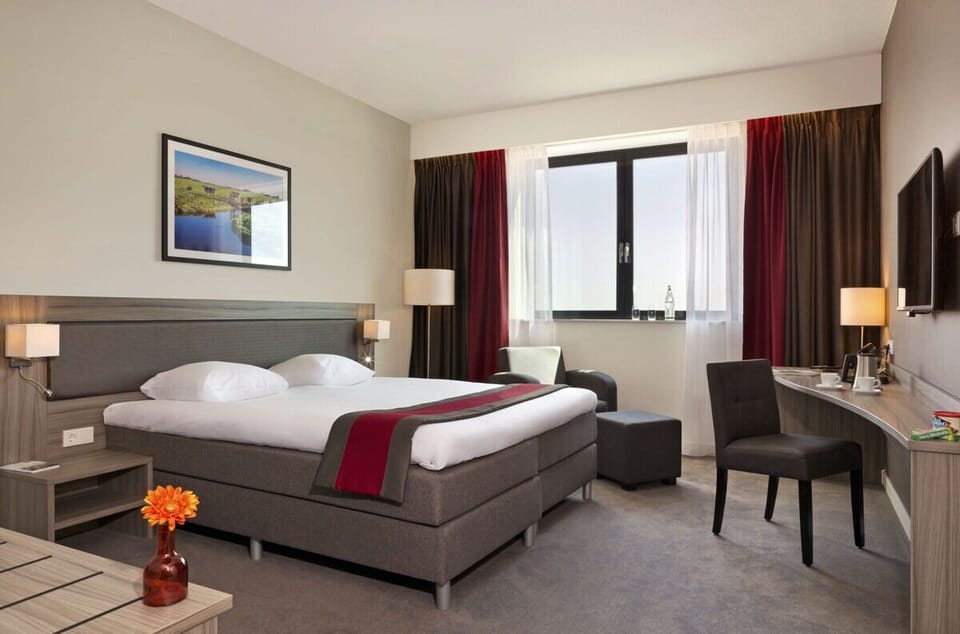 Unit with King size bed