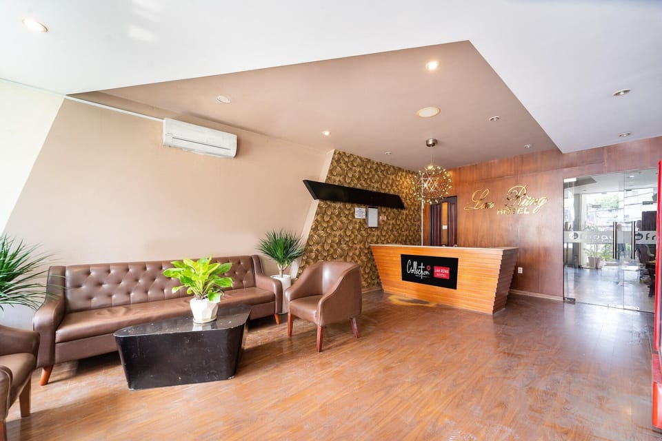 Entrance / Reception
