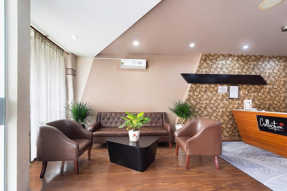 Entrance / Reception