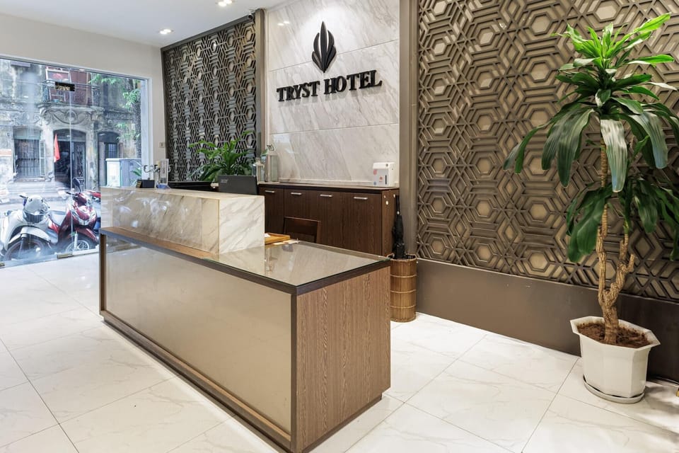 Entrance / Reception