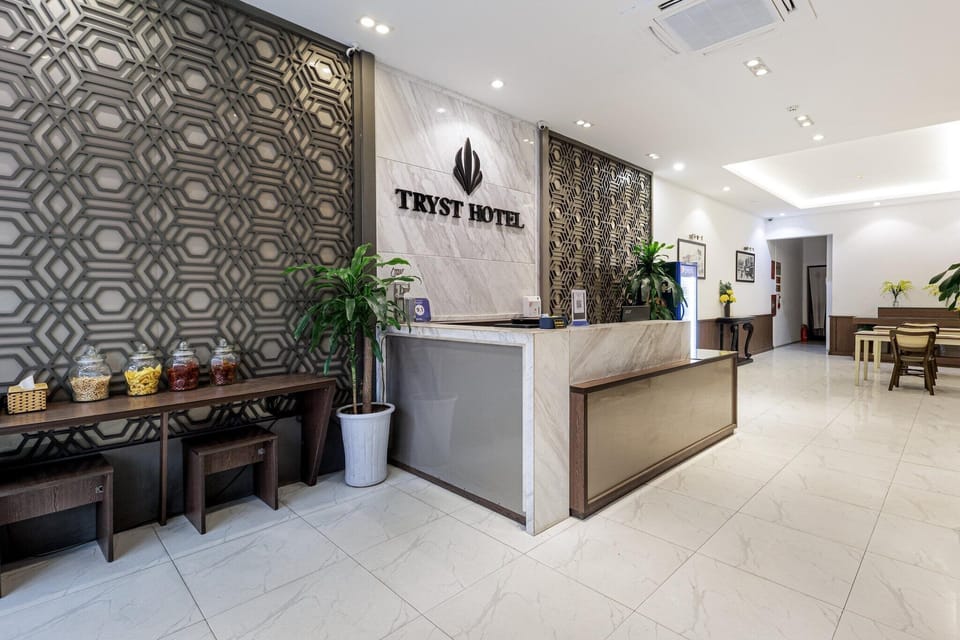 Entrance / Reception