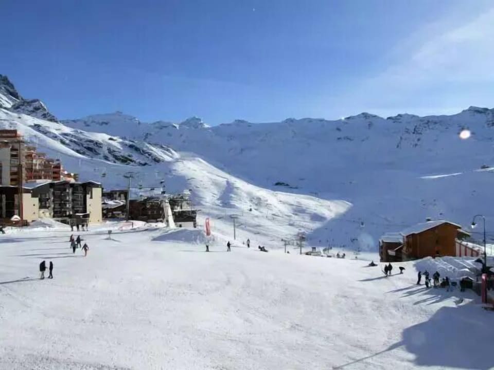 Snow and ski sports