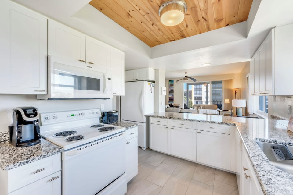 Fully equipped kitchen