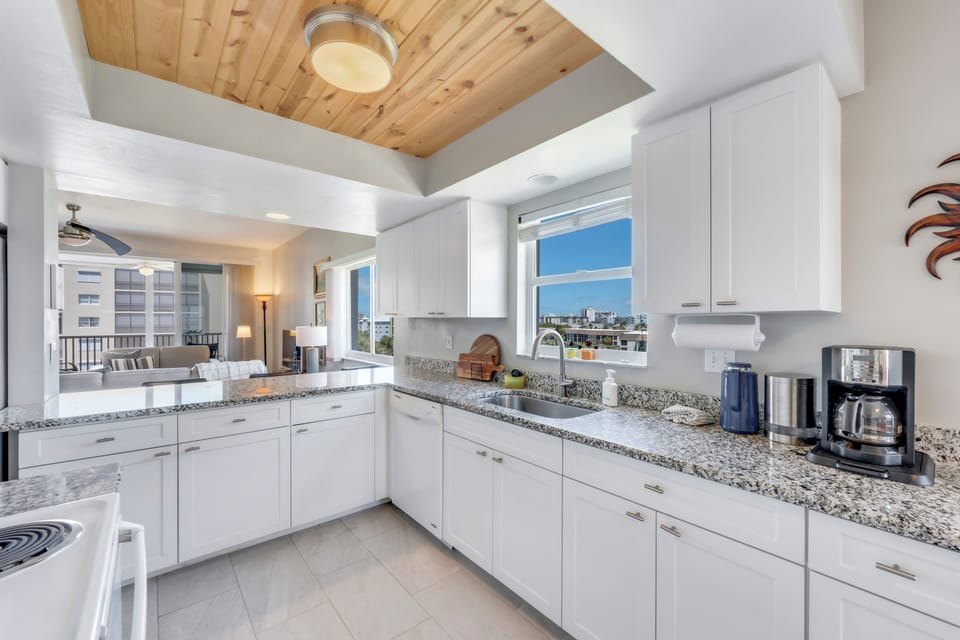 Fully equipped kitchen