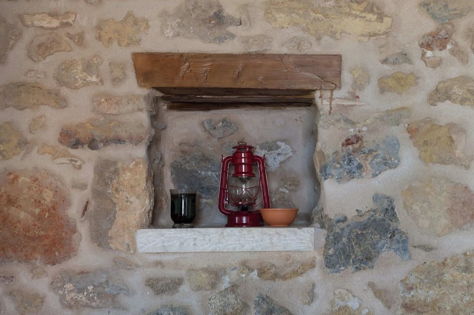 Decoration details