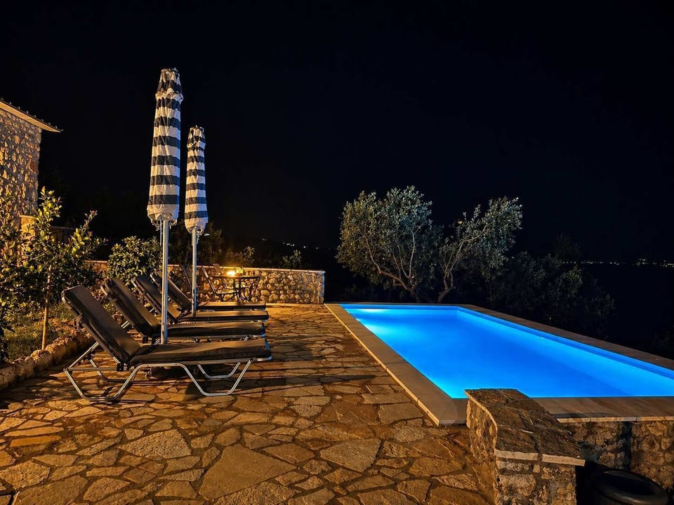 The pool area remains open and inviting throughout the day, with clear water and seaviews that make it easy to use and enjoy.