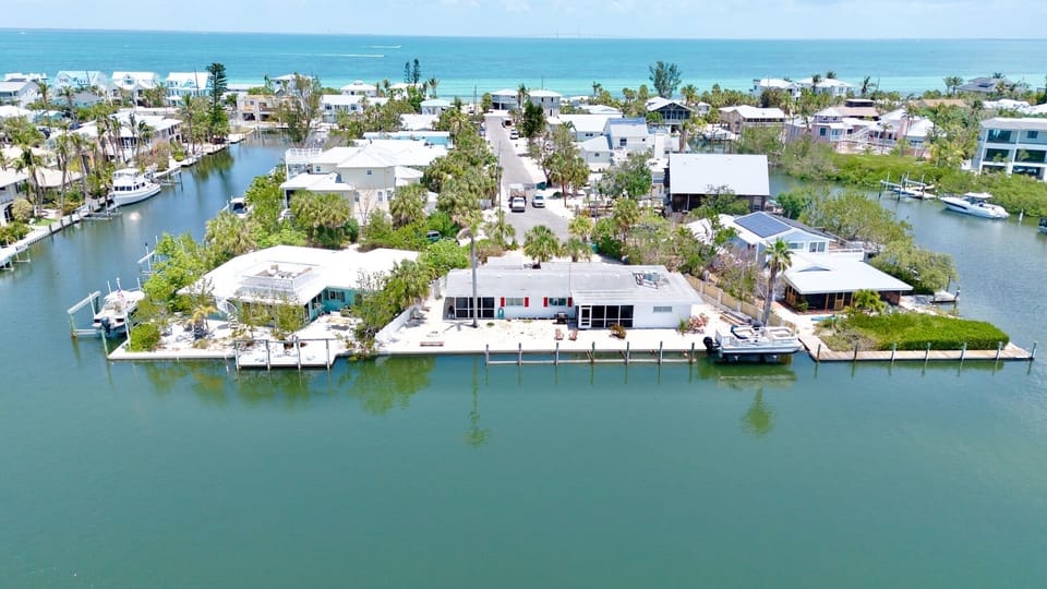 Aerial view of Bayfront House