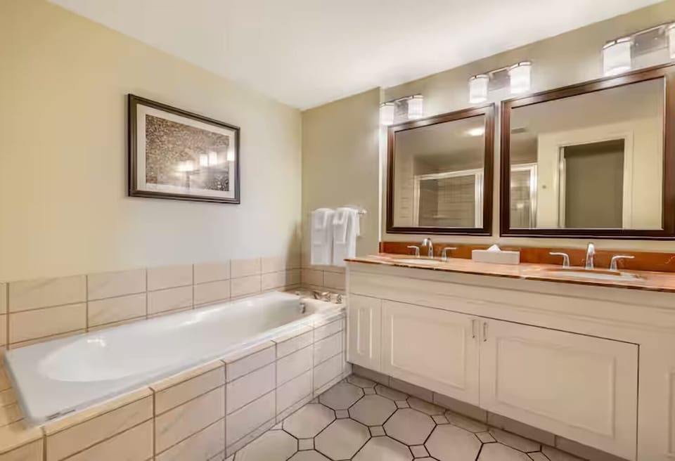 Soak and reset in a spotless tub after beach days.