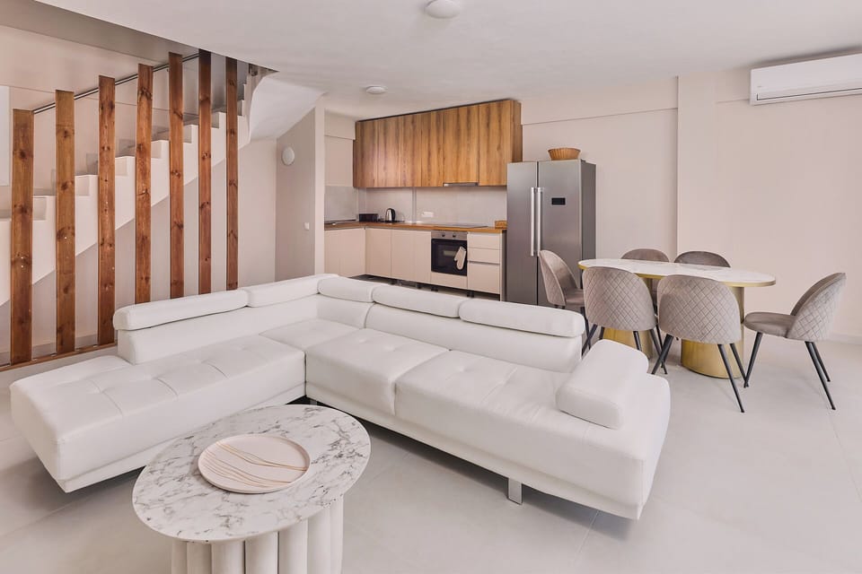 Open-Plan Living Room with Kitchen & Dining Area