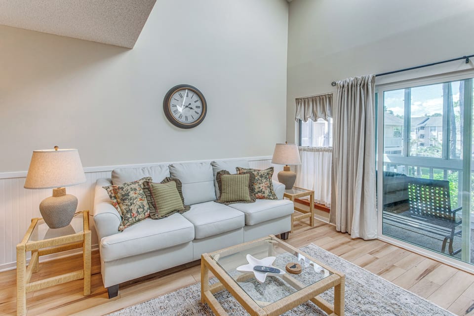 Little River Vacation Rental | 2BR | 2BA | 1,088 Sq Ft | Stairs Required