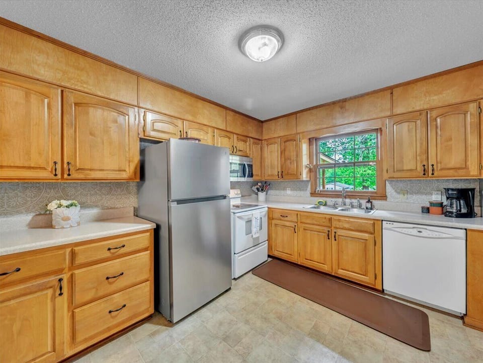 Fully stocked kitchen