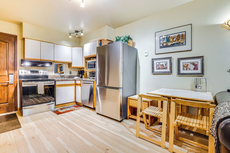 Kitchen | Dishwasher | Toaster Oven