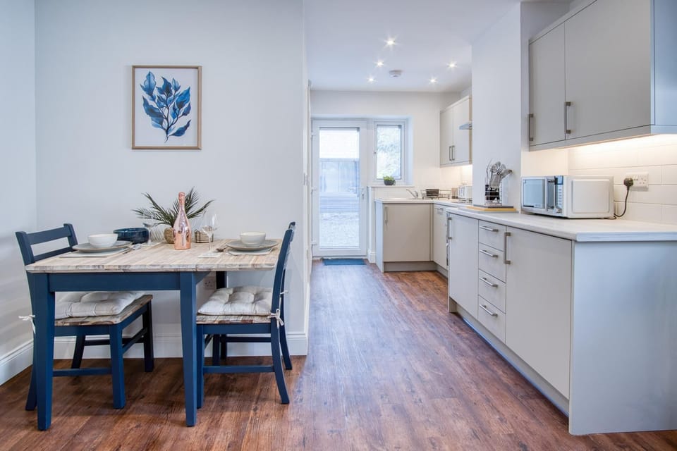The Studio - 1 Bedroom Cottage - Princes Gate (25228)