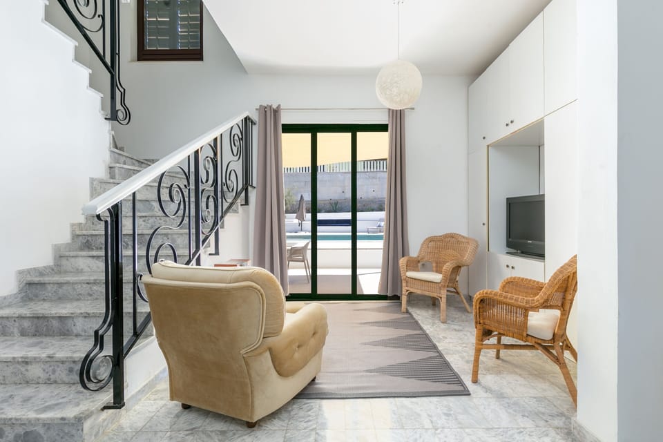 Living room 2