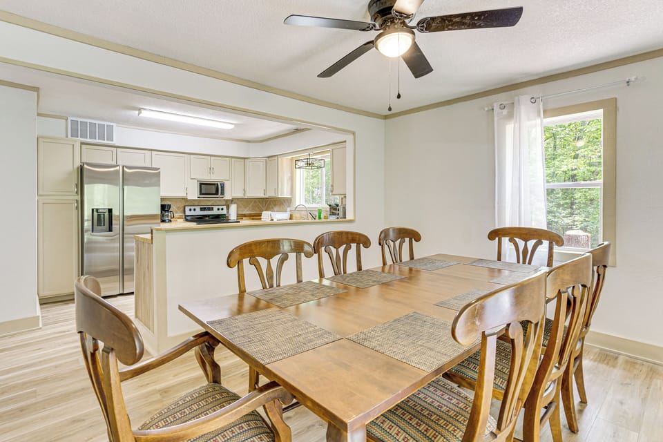Dining Area | Dishware & Flatware | Central A/C & Heat | 1st Floor