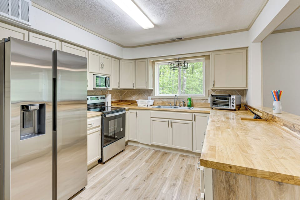 Kitchen | Cooking Basics | Dishwasher | 1st Floor