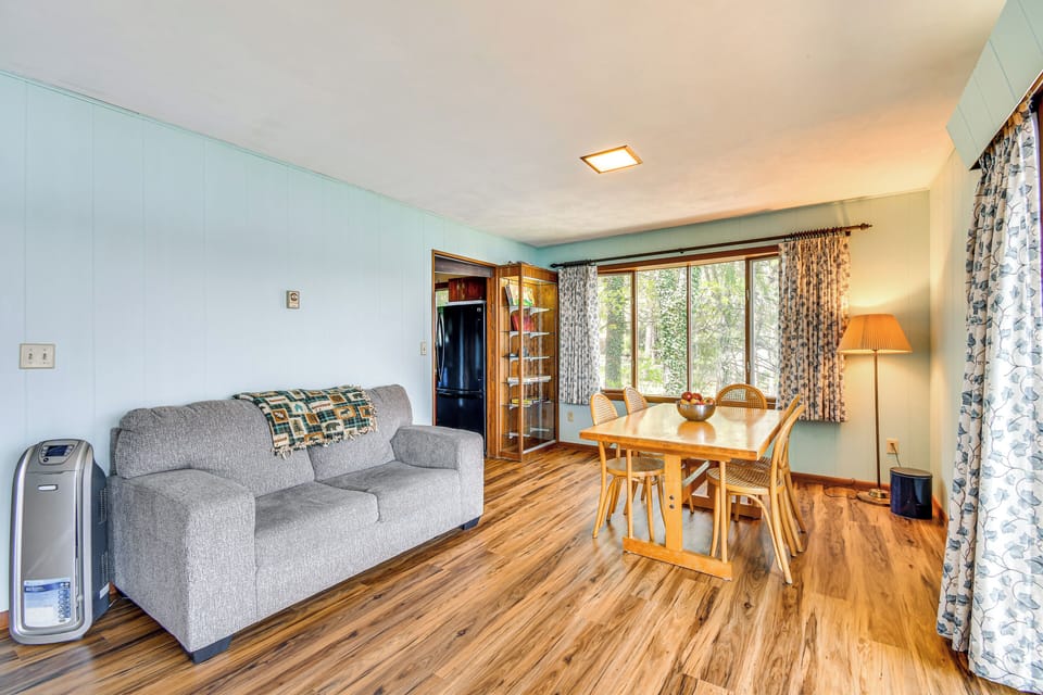 Dining Room | Dishware & Flatware