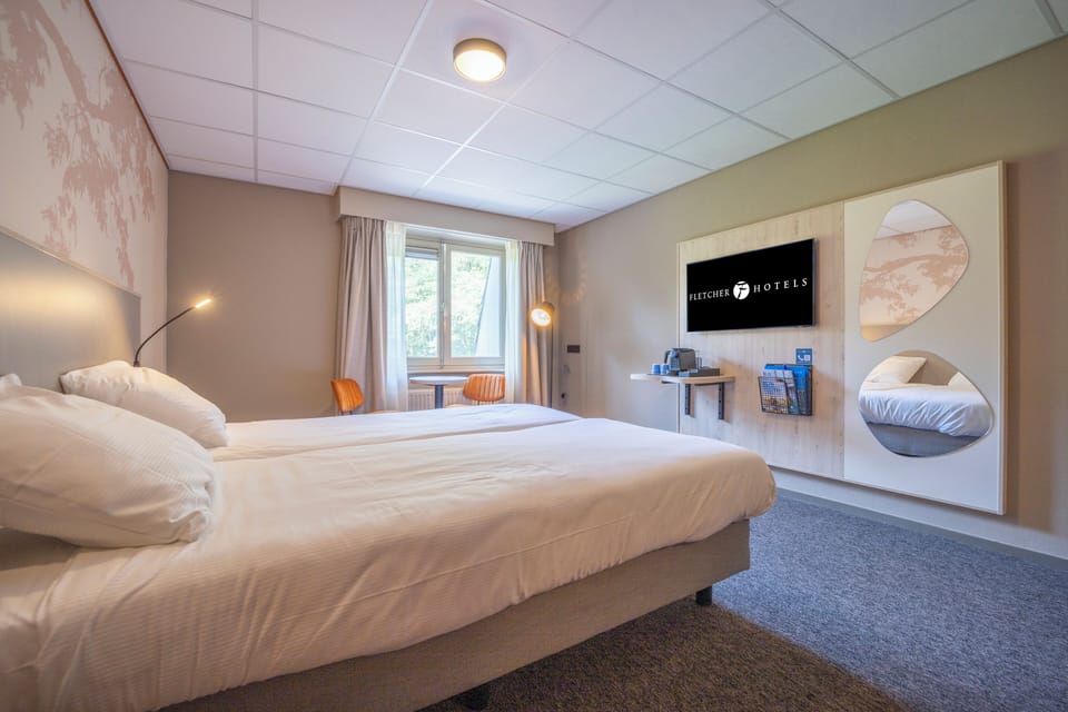 Unit with 2 Twin size beds