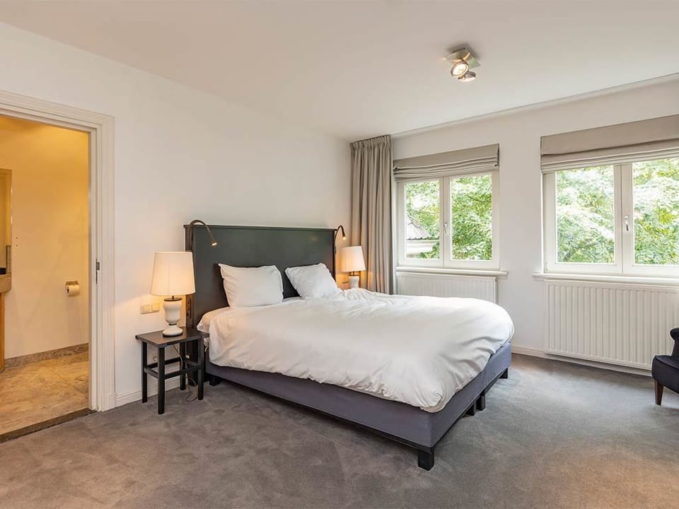 Comfortable Unit with King size bed