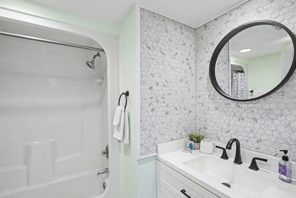Convenient and Clean bathroom.