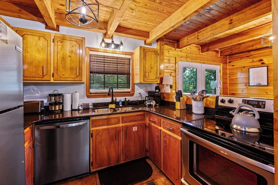 Fully Stocked Kitchen