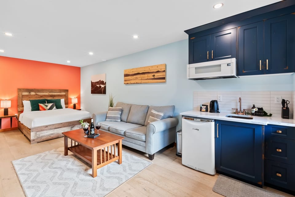 Suite view-390 sq ft.