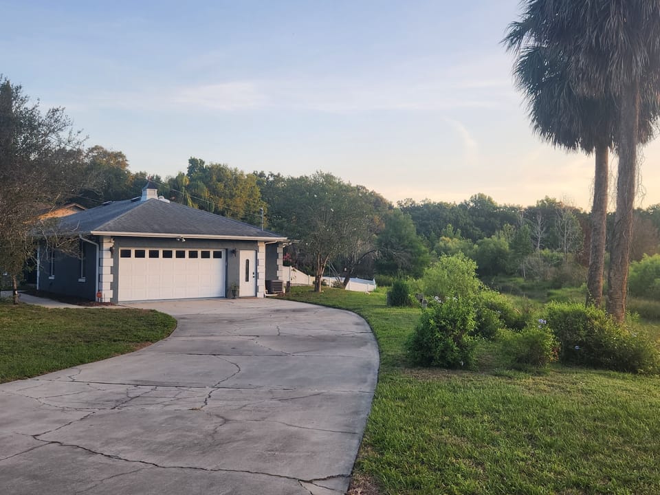Extended driveway with plenty of parking